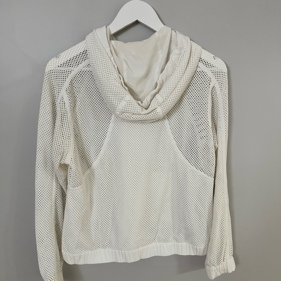 Lululemon Mesh Jacket Size 8 - Picture 2 of 5